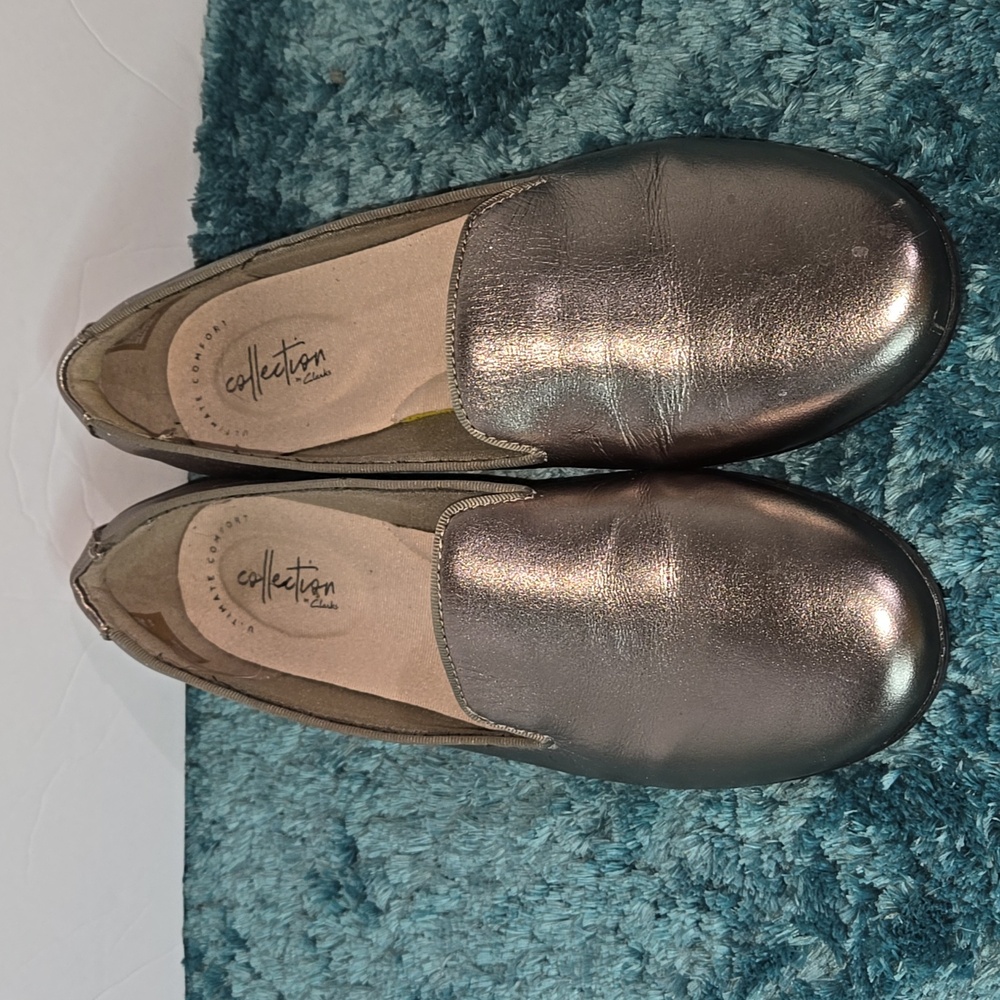 Clarks Collection Elegant Metallic Loafers Womens Size 8.5M